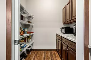 2860 Calico Dr S, Fargo, ND 58104 - Photo 4