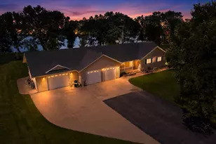 4 S Fox Lake Dr E, Sherburn, MN 56171 - Photo 2