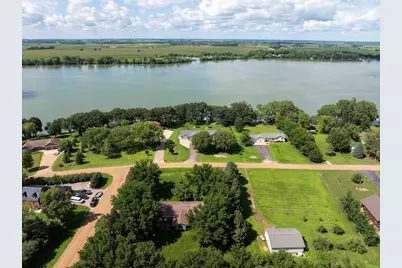 4 S Fox Lake Drive E, Sherburn, MN 56171 - Photo 2