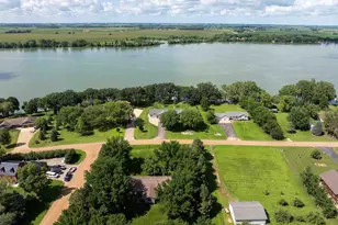 4 S Fox Lake Dr E, Sherburn, MN 56171 - Photo 2