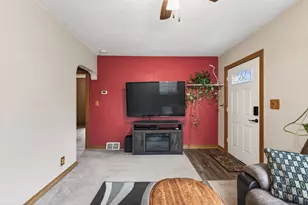 759 9th Ave S, South Saint Paul, MN 55075 - Photo 4