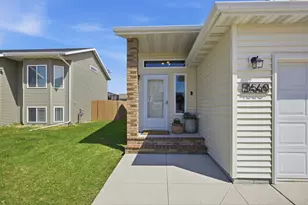 4560 15th St S, Moorhead, MN 56560 - Photo 32