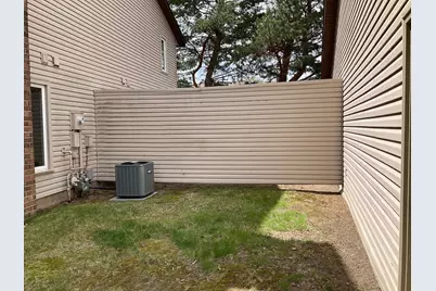 4711 Lund Point, Eagan, MN 55122 - Photo 8