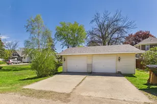 208 4th Ave NW, New Prague, MN 56071 - Photo 2