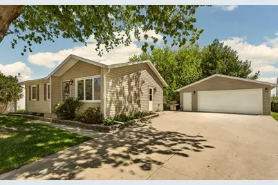 1922 9 1/2 Avenue SE, Rochester, MN 55904 - Photo 1