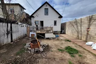 140 W Howard St, Hibbing, MN 55746 - Photo 2