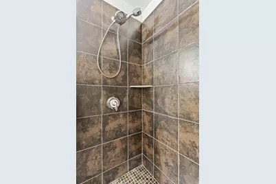 215 10th Avenue S #207, Minneapolis, MN 55415 - Photo 28