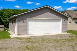 7188 57th St SE, Saint Cloud, MN 56304 - Photo 6