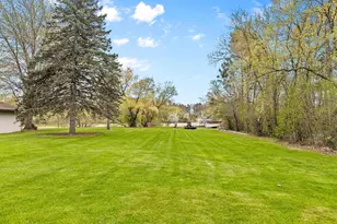 850 W 4th St, Rush City, MN 55069 - Photo 6