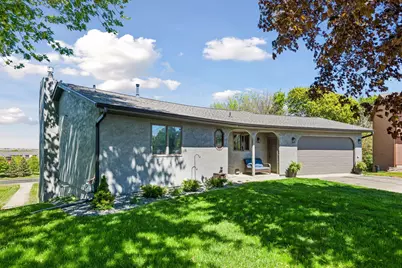 2085 Austin Circle, Shakopee, MN 55379 - Photo 4
