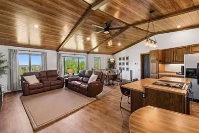 2085 Austin Circle, Shakopee, MN 55379 - Photo 8