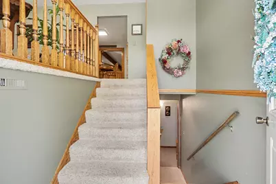 806 6th Avenue SE, Pipestone, MN 56164 - Photo 2