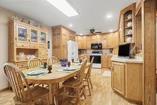 806 6th Ave SE, Pipestone, MN 56164 - Photo 8