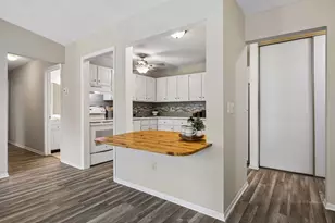 9701 Cimarron Trail, Minnetonka, MN 55305 - Photo 10