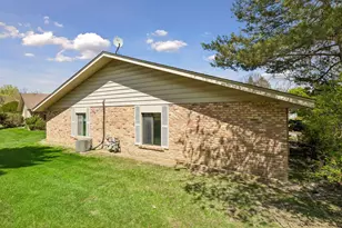 9701 Cimarron Trail, Minnetonka, MN 55305 - Photo 30