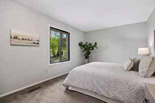 9701 Cimarron Trail, Minnetonka, MN 55305 - Photo 22