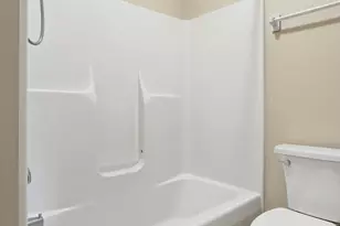 7516 W 77th St, Chaska, MN 55318 - Photo 24