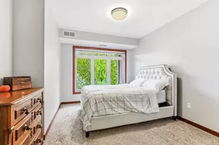 3251 Louisiana Ave S, Saint Louis Park, MN 55426 - Photo 14