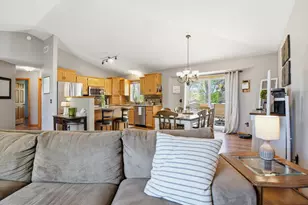 681 W River Dr, New London, MN 56273 - Photo 6