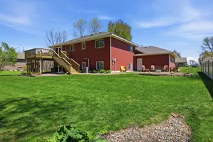 681 W River Dr, New London, MN 56273 - Photo 24