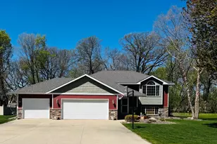 681 W River Dr, New London, MN 56273 - Photo 2