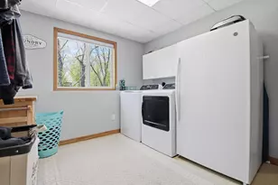 681 W River Dr, New London, MN 56273 - Photo 20