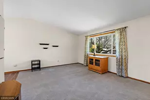 3220 Marlin Ave, Vadnais Heights, MN 55127 - Photo 4