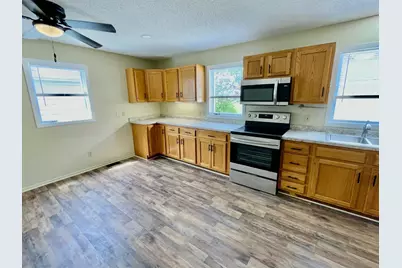 1408 11th Avenue NW, Austin, MN 55912 - Photo 6