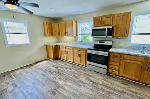 1408 11th Ave NW, Austin, MN 55912 - Photo 6