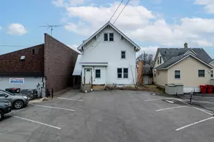 917 Broadway Ave N, Rochester, MN 55906 - Photo 2