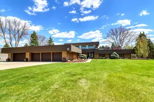 11 Briarwood Pl, Fargo, ND 58104 - Photo 2