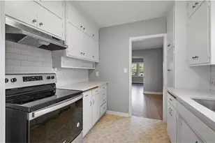2082 Berkeley Ave, Saint Paul, MN 55105 - Photo 6