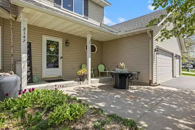 2147 Ponds Court, Shakopee, MN 55379 - Photo 4