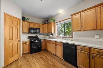 2147 Ponds Court, Shakopee, MN 55379 - Photo 14