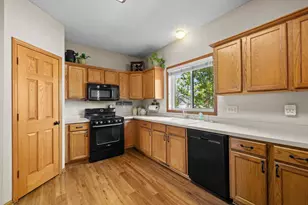 2147 Ponds Ct, Shakopee, MN 55379 - Photo 14