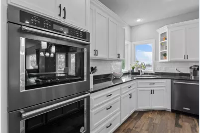 8665 Pioneer Trail, Loretto, MN 55357 - Photo 10