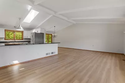 1948 Crown Point Drive, Mendota Heights, MN 55118 - Photo 10
