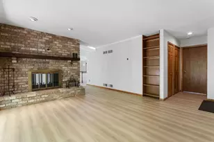 1948 Crown Point Dr, Mendota Heights, MN 55118 - Photo 12