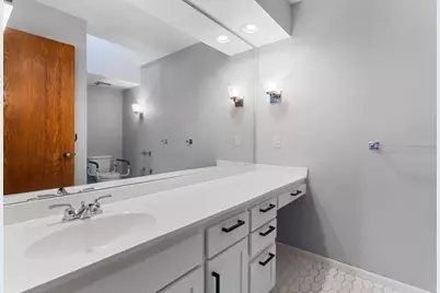 1948 Crown Point Drive, Mendota Heights, MN 55118 - Photo 14