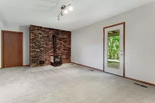 1948 Crown Point Dr, Mendota Heights, MN 55118 - Photo 16