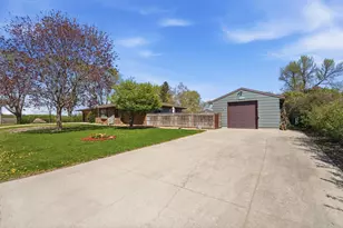 1600 7th Ave SE, Willmar, MN 56201 - Photo 2