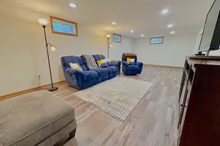 608 Elaine Ave, Marshall, MN 56258 - Photo 12