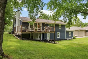 11200 Oakvale Rd N, Minnetonka, MN 55305 - Photo 30