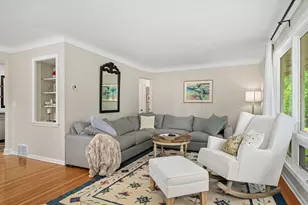 11200 Oakvale Rd N, Minnetonka, MN 55305 - Photo 14
