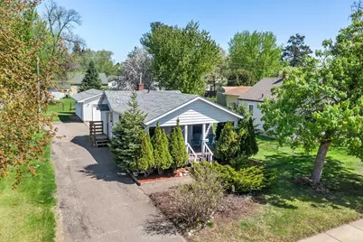 212 4th Avenue NE, Cambridge, MN 55008 - Photo 1
