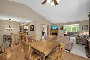 7901 15th St N, Oakdale, MN 55128 - Photo 6