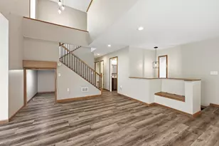 71 B St, Saint Paul, MN 55106 - Photo 18