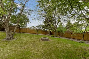2516 Colleen Ln NE, Rochester, MN 55906 - Photo 38