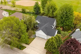 2516 Colleen Ln NE, Rochester, MN 55906 - Photo 6