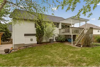 2516 Colleen Lane NE, Rochester, MN 55906 - Photo 4